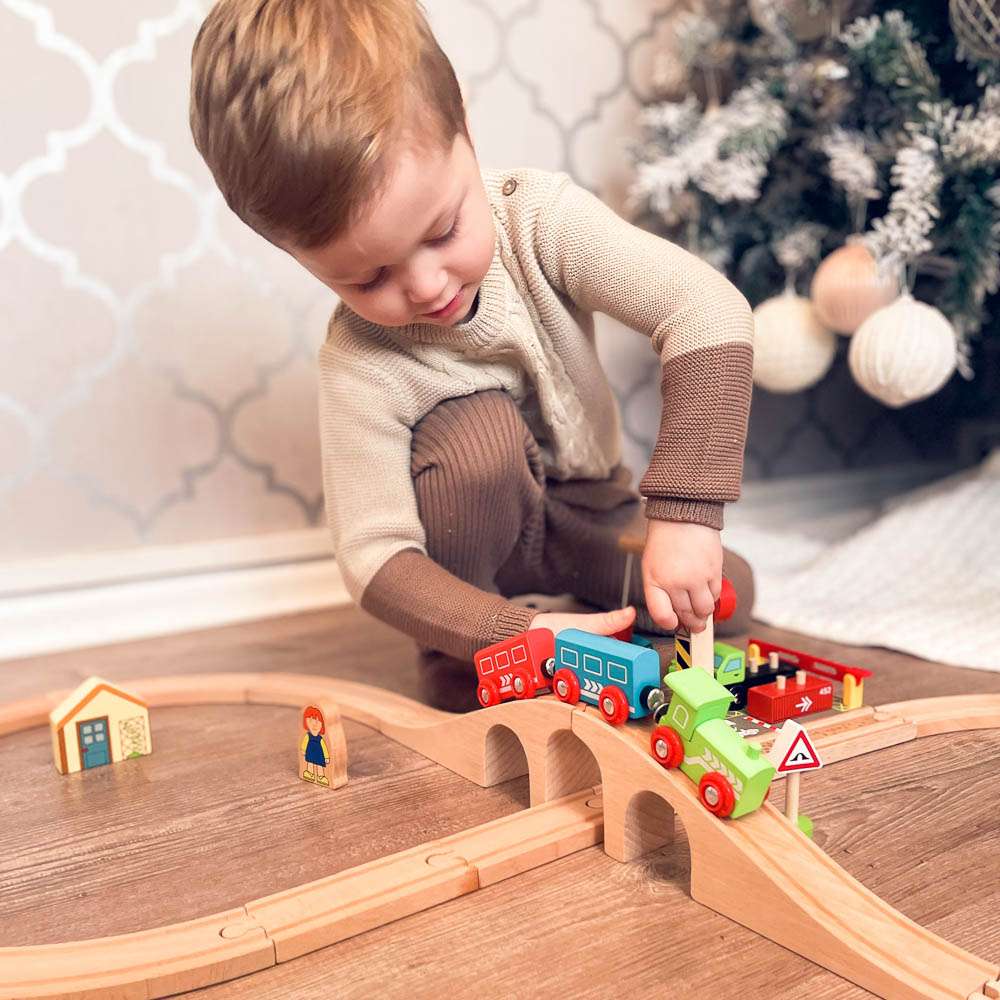 Figure of Eight Wooden Train Set for Kids with Track and Accessories