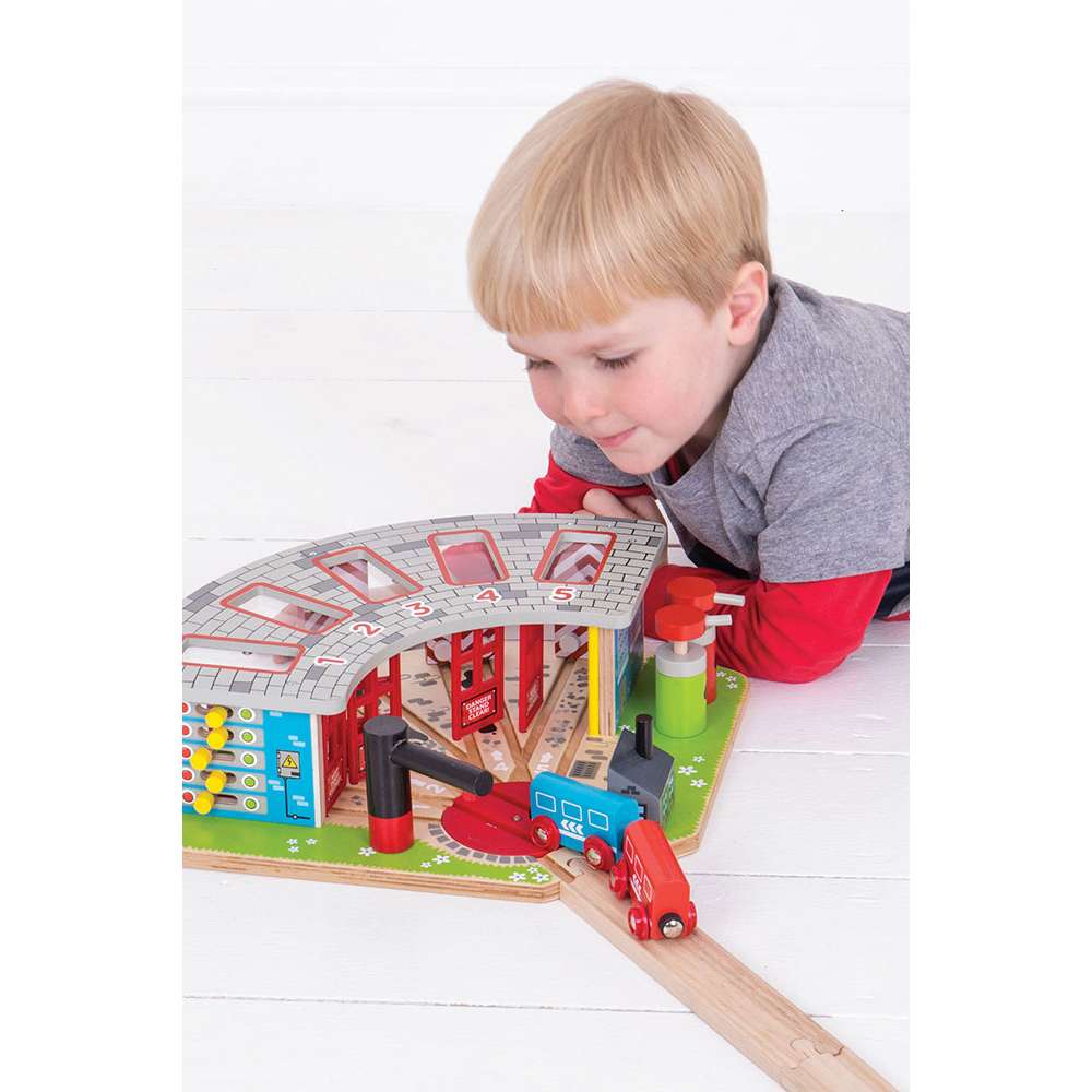 Five Way Engine Shed – Wooden Train Set Accessory with Turntable & Pumps