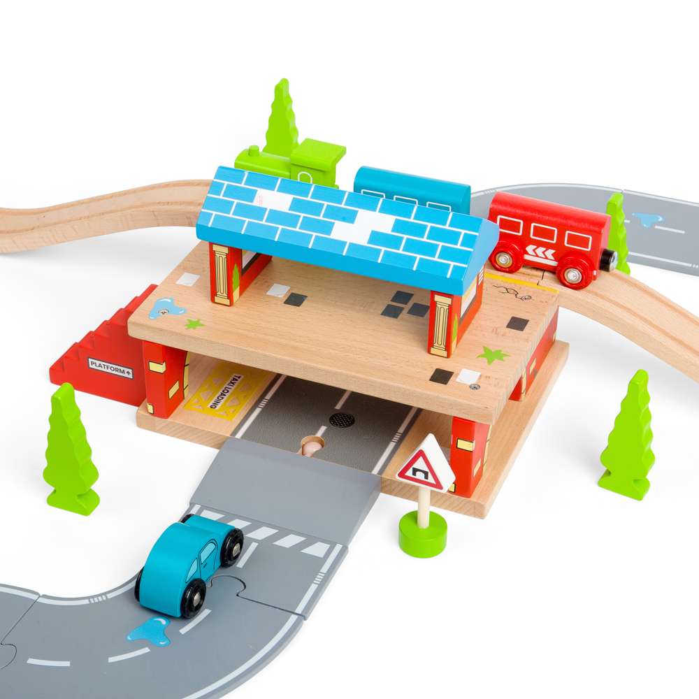 London Overground Station Wooden Train Toy – Compatible with Train Sets