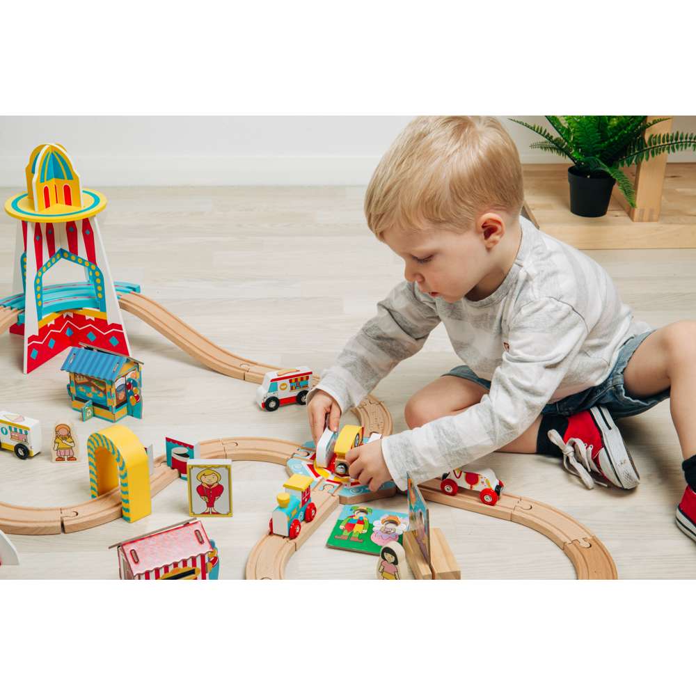 Tea Cup Turntable – Wooden Train Fairground Accessory for Railway Sets