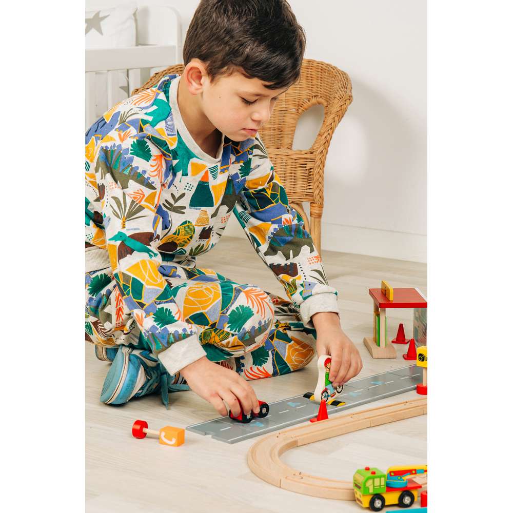 Wooden Roadway Accessory Pack – 25 Piece Vehicles Signs Traffic Set