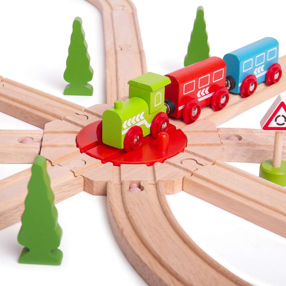 8 Way Wooden Train Turntable – Compatible with Bigjigs Rail Tracks