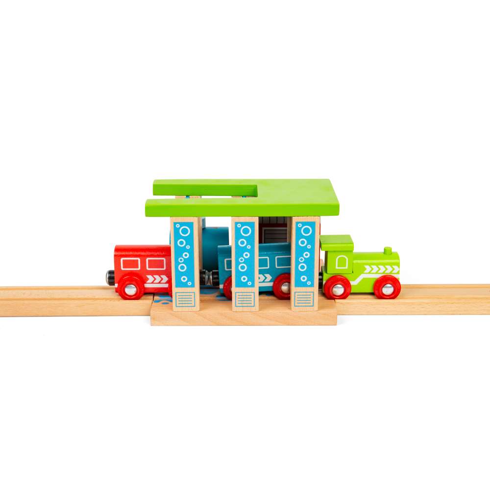 Wooden Train Washer – Toy Train Accessory for Wooden Railway Sets