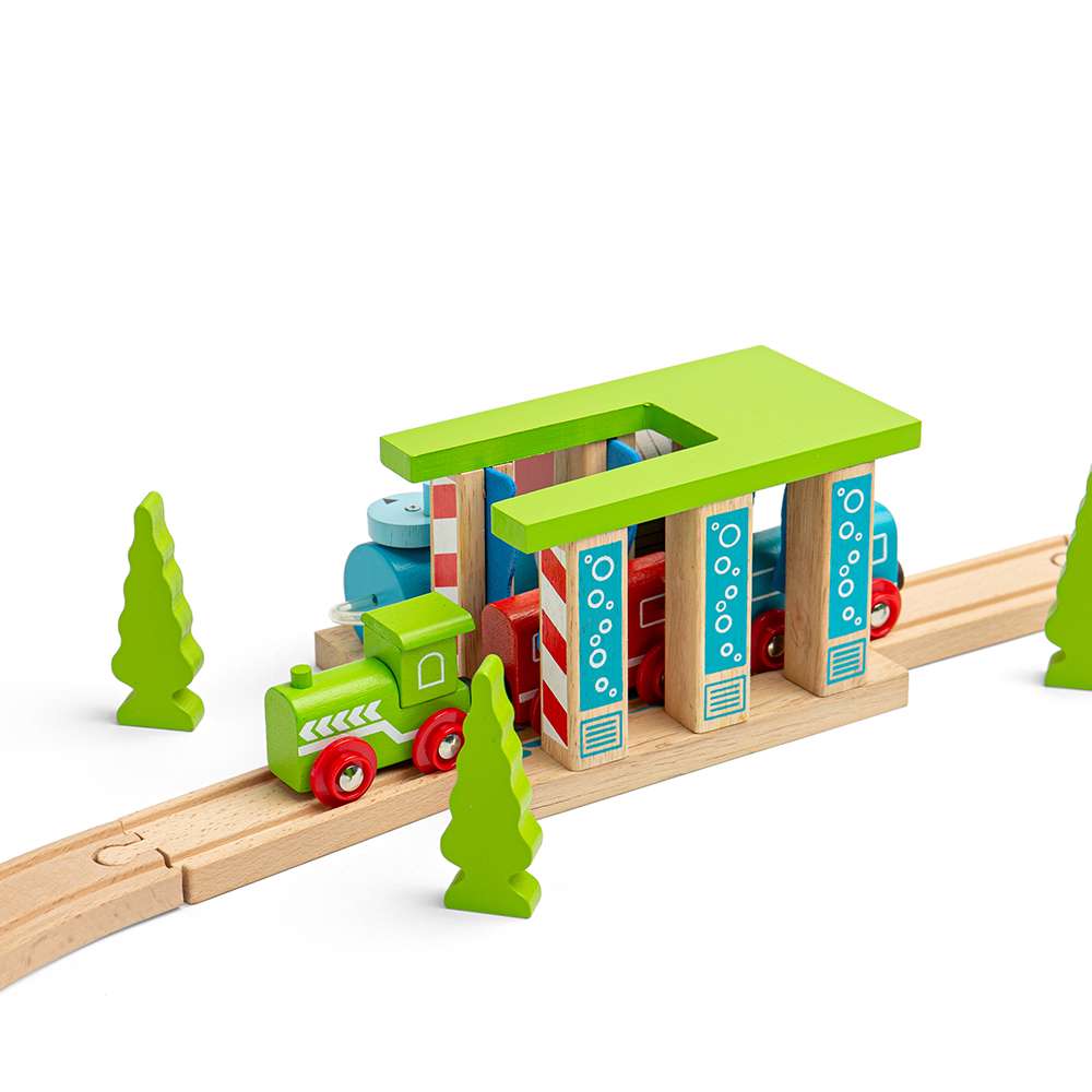 Wooden Train Washer – Toy Train Accessory for Wooden Railway Sets