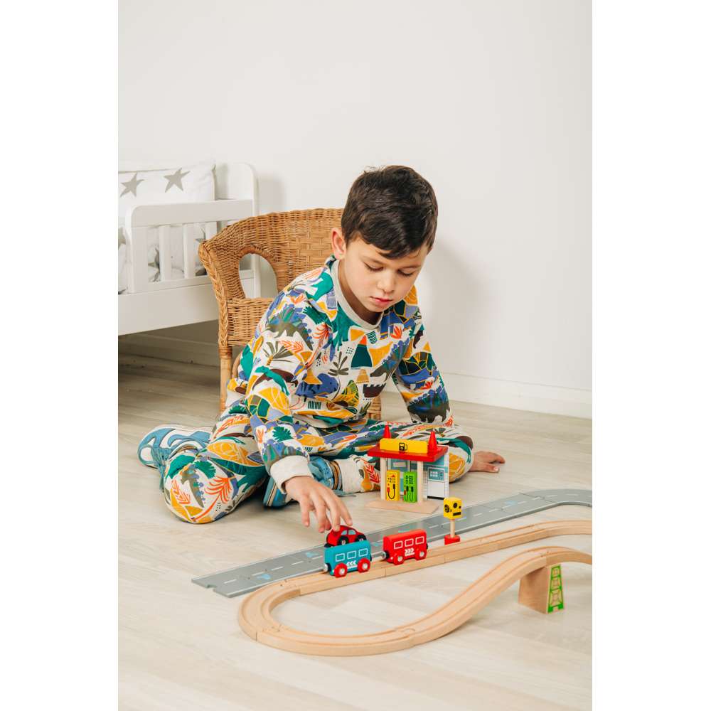 Wooden Roadway Accessory Pack – 25 Piece Vehicles Signs Traffic Set