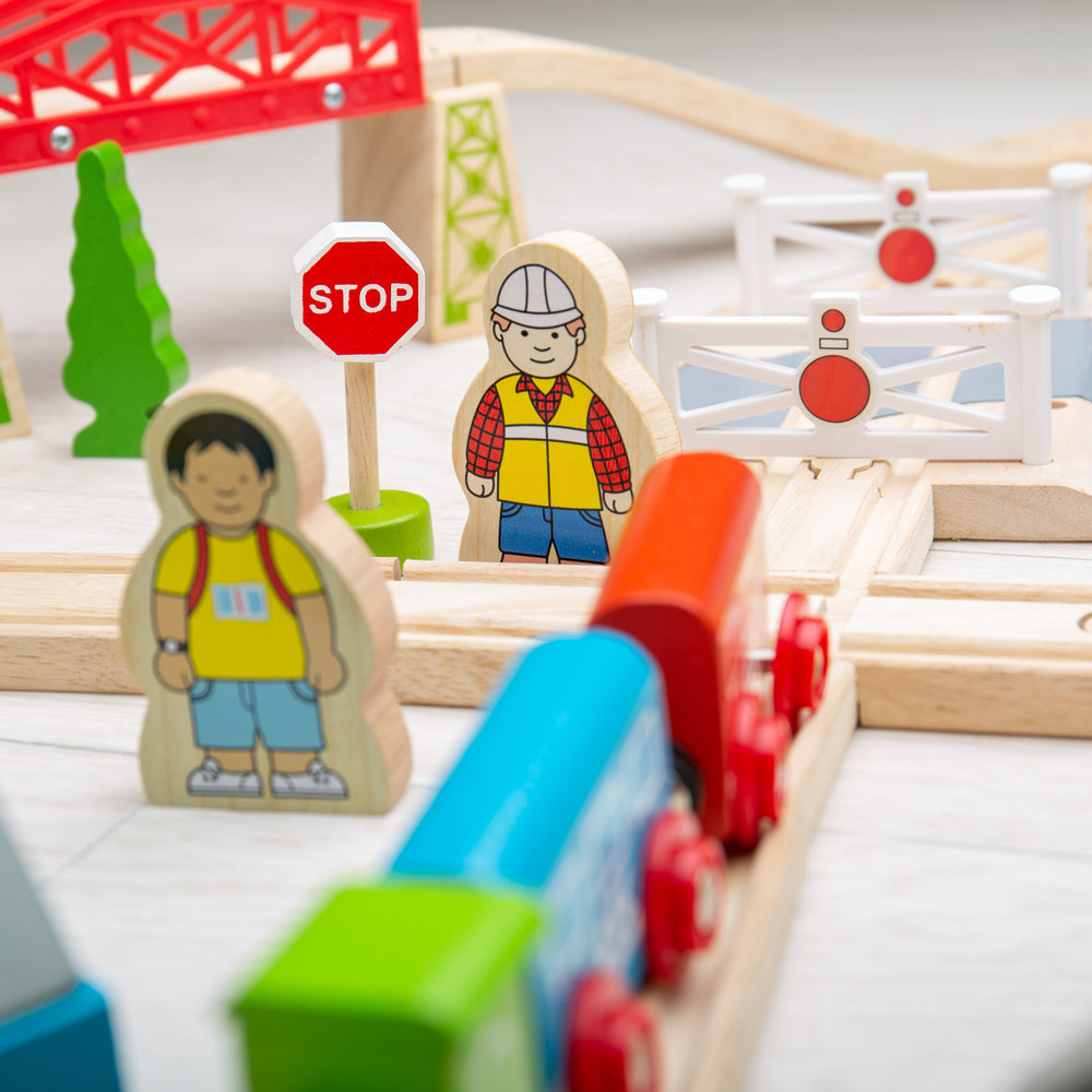 Bigjigs Toys BJT015 Town and Country Train Set