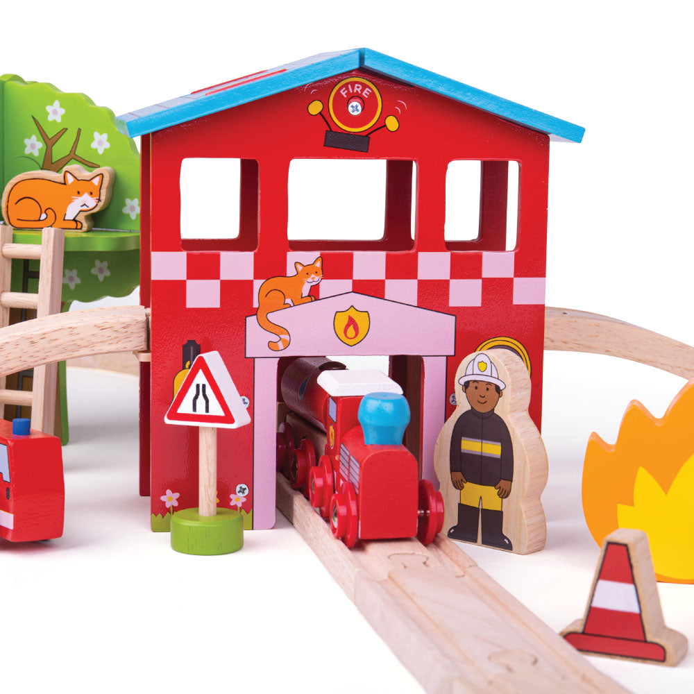 Bigjigs Toys BJT037 Fire Station Train Set