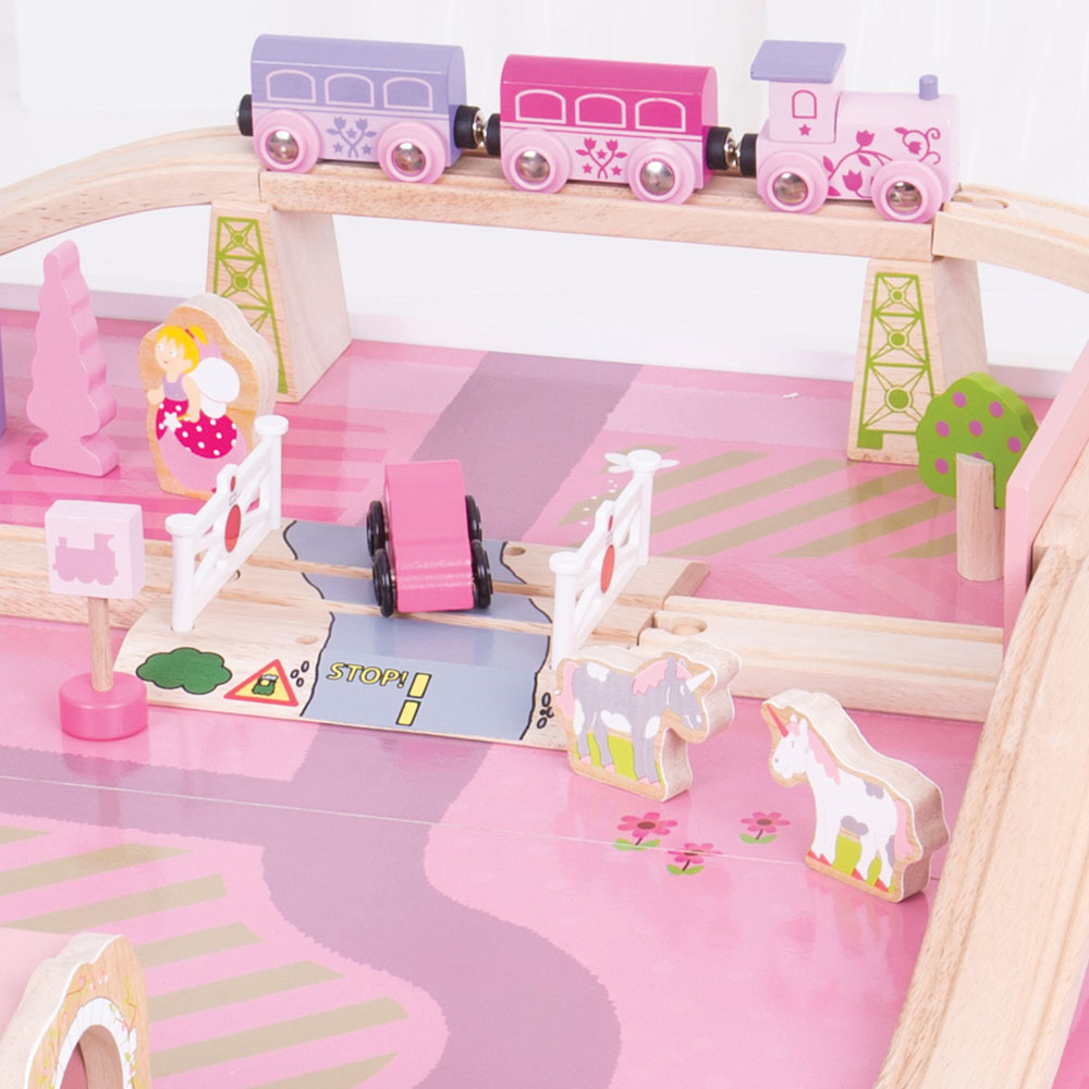 Bigjigs Toys BJT047 Magical Train Set and Table