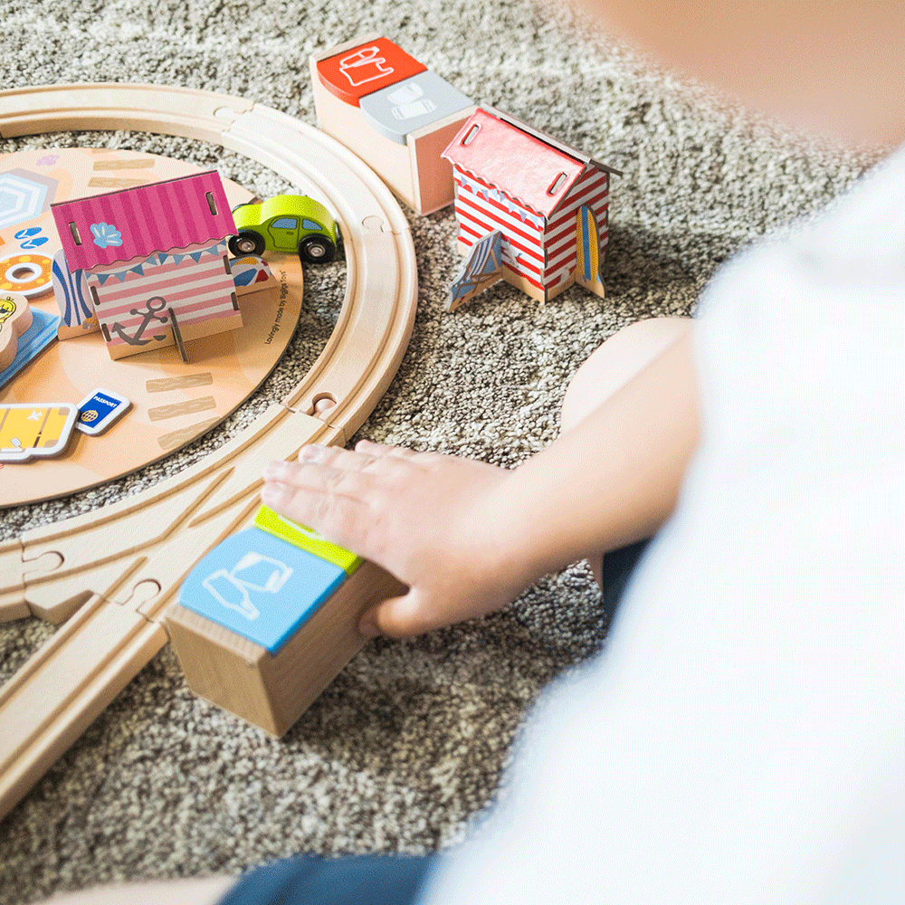 Bigjigs Toys BJT073 Coastal Clean Up Train Set