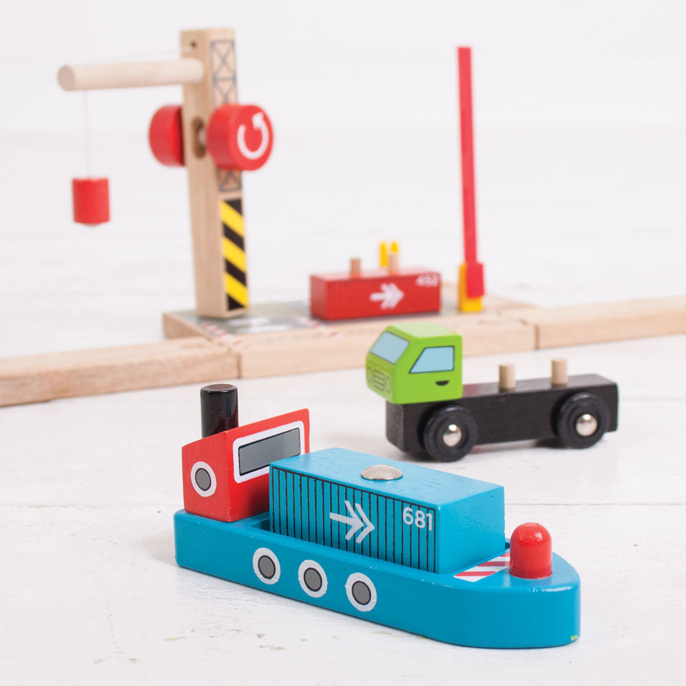 Bigjigs Toys BJT254 Container Shipping Yard