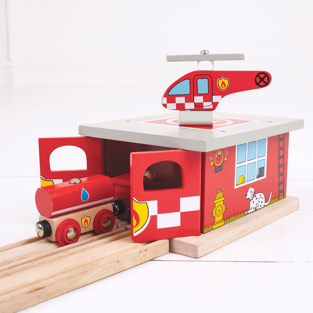 Bigjigs Toys BJT262 Firestation Shed