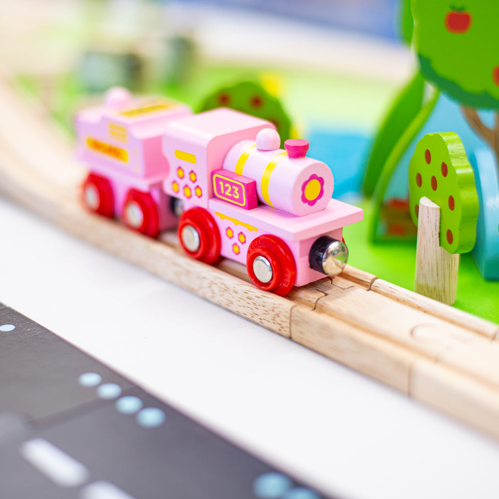 Pink 123 Engine | Wooden Trains | Bigjigs Rail – BigjigsRail.com