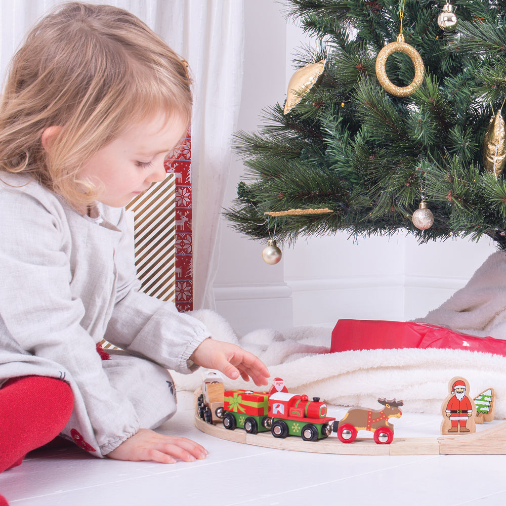 Bigjigs Toys BJT467 Christmas Train